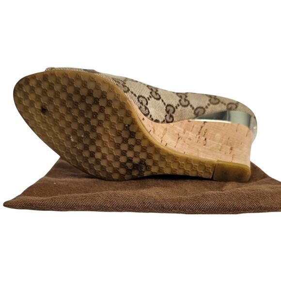 Gucci beige/ebony GG canvas peep-toe Cyprus cork wedge Size 5B - Picture 13 of 15